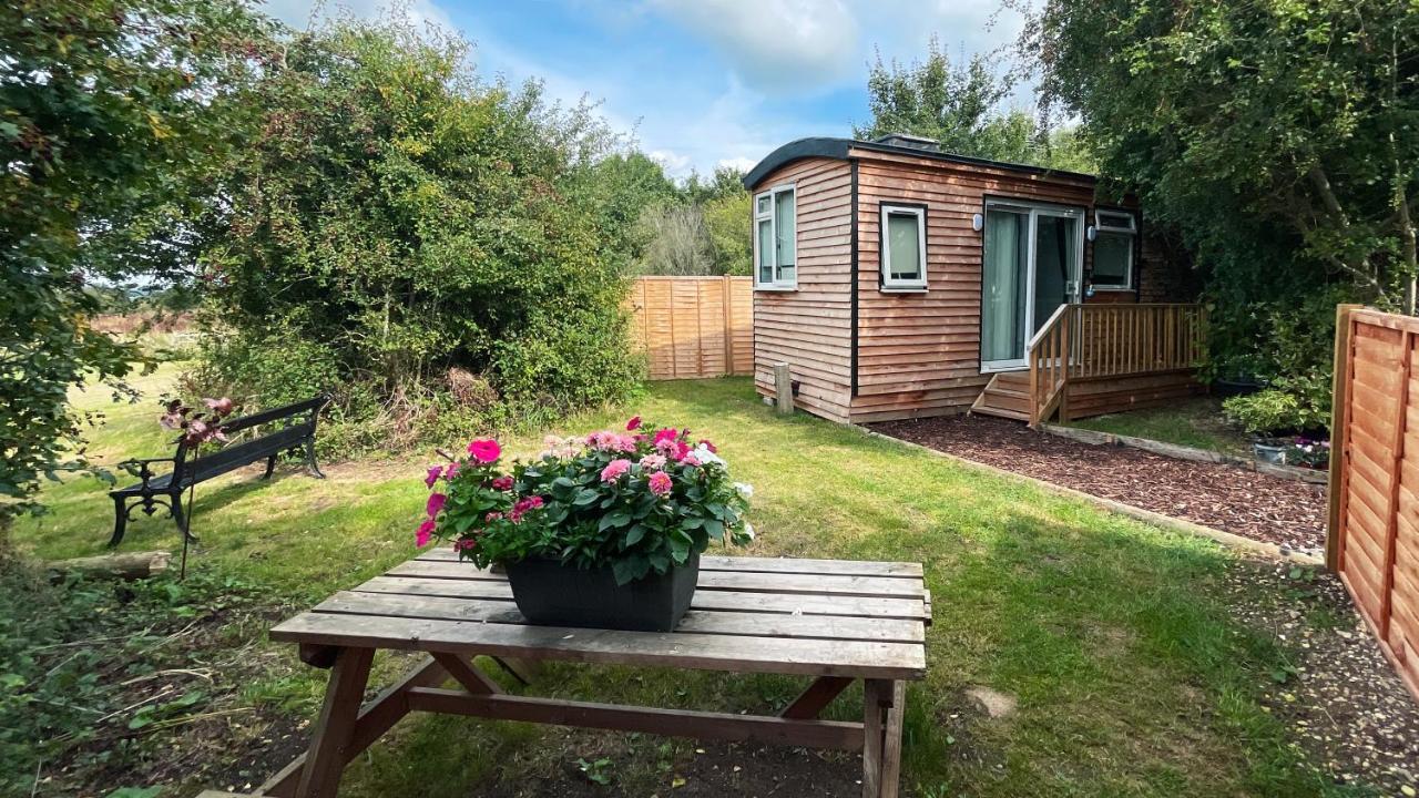 Shepherds Hut Bath Wick  Екстериор снимка